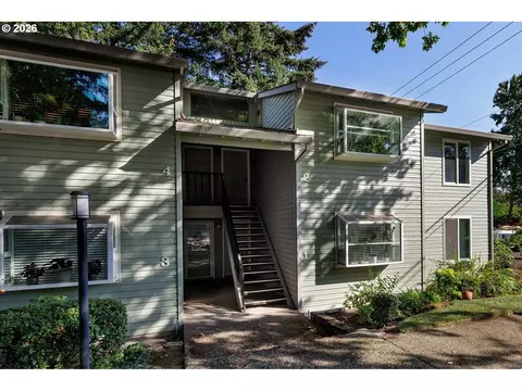 11990 SW Corby Dr #2, Portland, OR 97225