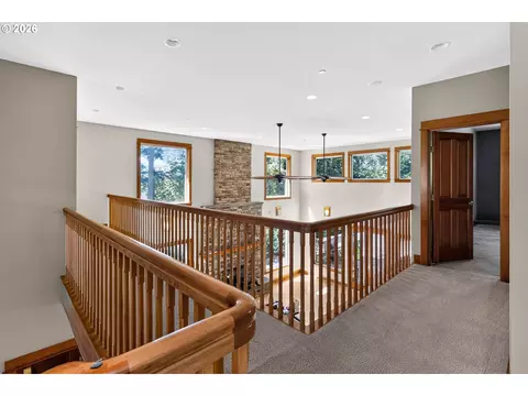 Entry Way - 267 Ranch Rd, Kelso, WA 98626 photo 4 of 4