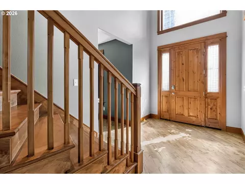 Entry Way - 267 Ranch Rd, Kelso, WA 98626 photo 1 of 4