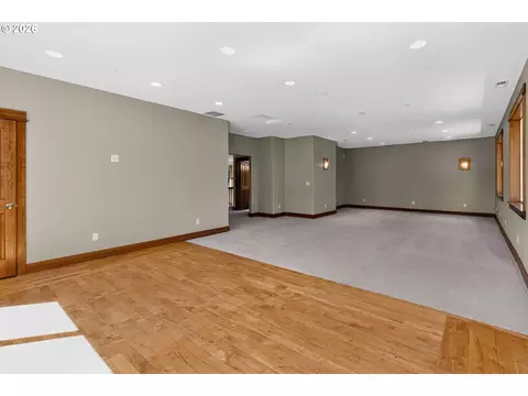 Living - 267 Ranch Rd, Kelso, WA 98626 photo 7 of 9