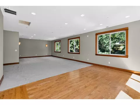 Living - 267 Ranch Rd, Kelso, WA 98626 photo 8 of 9