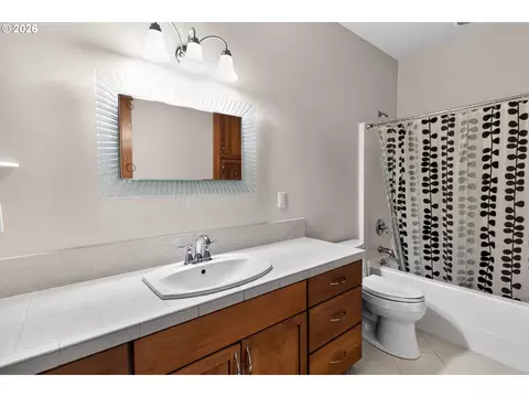 Bath - 267 Ranch Rd, Kelso, WA 98626 photo 5 of 5