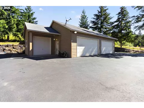 Exterior - 267 Ranch Rd, Kelso, WA 98626 photo 8 of 10