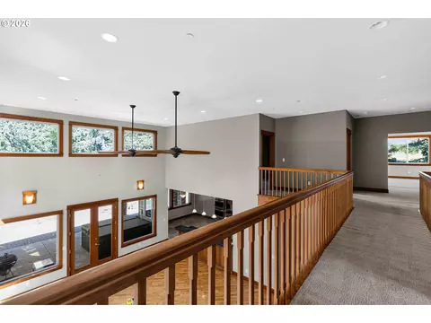 Entry Way - 267 Ranch Rd, Kelso, WA 98626 photo 3 of 4