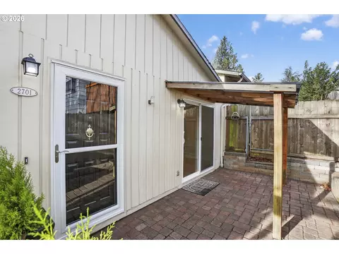 2701 SW Spring Garden St, Portland, OR 97219