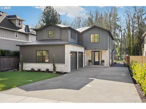 5236 Lower Dr, Lake Oswego, OR 97035