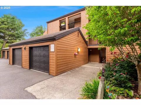 203 Oswego Smt, Lake Oswego, OR 97035