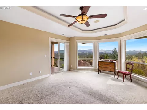 Bedroom - 1735 NW 40th Ave, Camas, WA 98607 photo 1 of 5