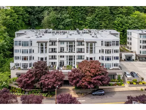 2445 NW Westover Rd #311, Portland, OR 97210