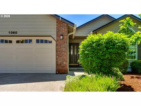Exterior - 1060 Tyson Ln, Eugene, OR 97404 photo 2 of 5