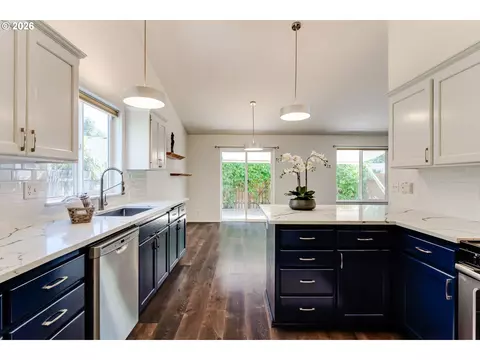Kitchen - 1060 Tyson Ln, Eugene, OR 97404 photo 1 of 5