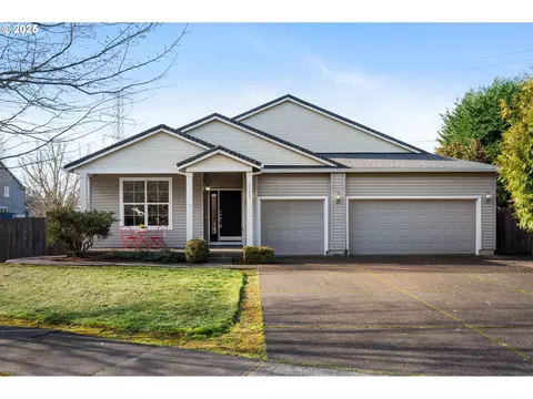 12951 Joys Dr, Oregon City, OR 97045