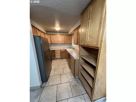 Kitchen - 1107 E 30th St, Vancouver, WA 98663 photo 1 of 1