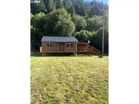 337 Main St, Scottsburg, OR 97473