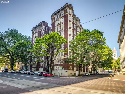 1209 SW 6th Ave #402, Portland, OR 97204