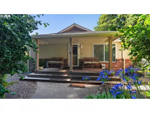 30 Marion Ln, Depoe Bay, OR 97341