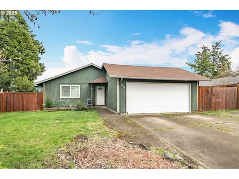 656 Janus St, Springfield, OR 97477