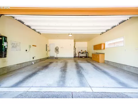 Other - 1243 Delrose Dr, Springfield, OR 97477 photo 7 of 8