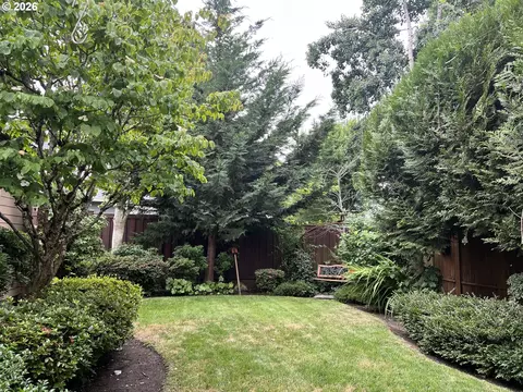 Exterior - 1243 Delrose Dr, Springfield, OR 97477 photo 5 of 8