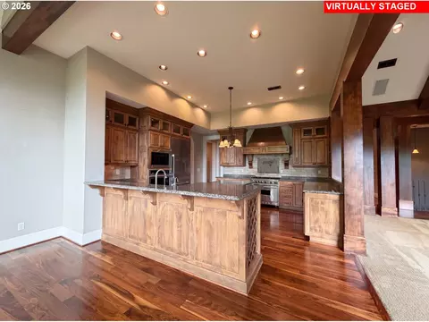 2835 NW Pinnacle Dr, Portland, OR 97229