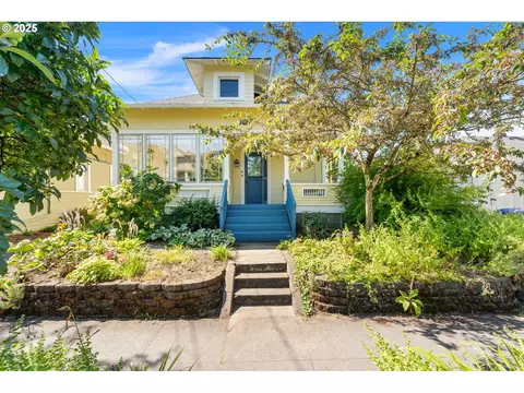 3722 SE Salmon St, Portland, OR 97214