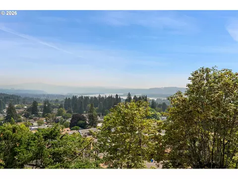 View/Area - 2105 NW Couch St, Camas, WA 98607 photo 1 of 8