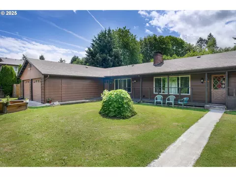 3615 E 17th St, Vancouver, WA 98661