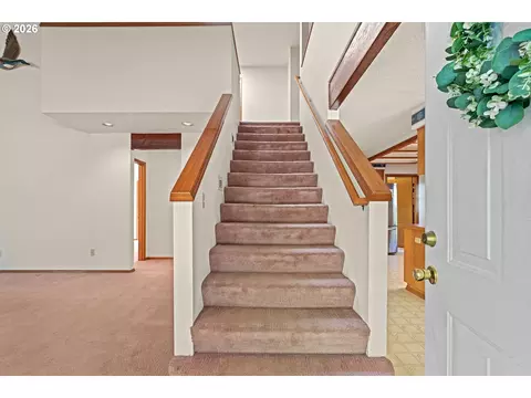 Entry Way - 35255 S Summit Ln, Molalla, OR 97038 photo 1 of 2