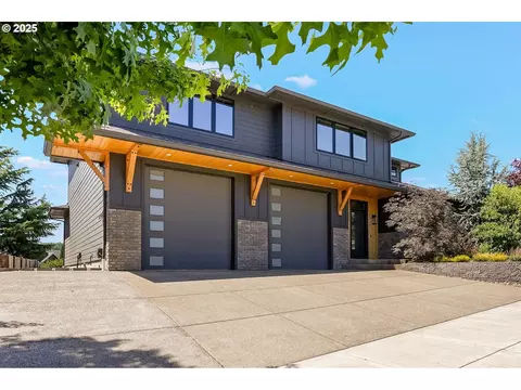 1775 NW Titan Dr, Salem, OR 97304