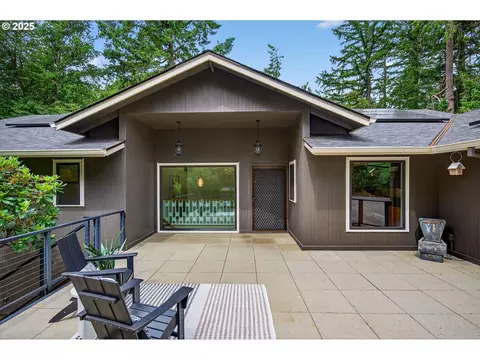 5007 SW Humphrey Park Rd, Portland, OR 97221