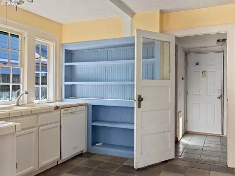 Other - 817 NW Earl Ave, Gresham, OR 97030 photo 2 of 6