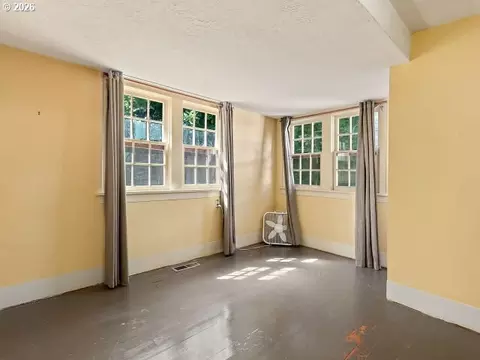 Other - 817 NW Earl Ave, Gresham, OR 97030 photo 3 of 6