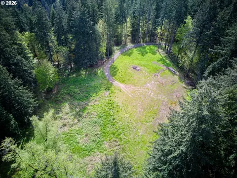 Valley Hideaway Ln, Scappoose, OR 97056