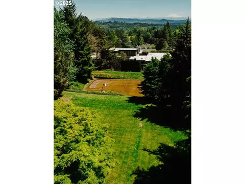 13092 Amber Pl, Lake Oswego, OR 97034