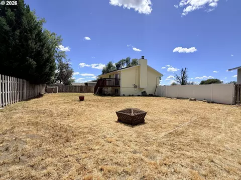Exterior - 520 Patsy Ct, Hermiston, OR 97838 photo 3 of 3