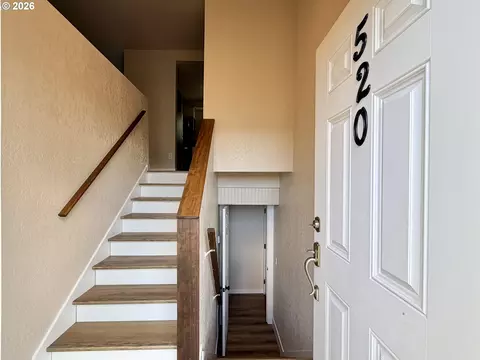 Entry Way - 520 Patsy Ct, Hermiston, OR 97838 photo 1 of 1