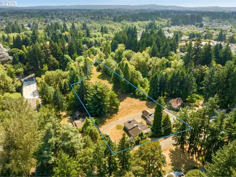 6864 NE Fir St, Hillsboro, OR 97124