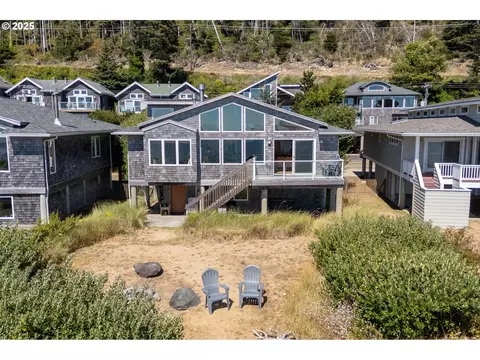905 Happy Camp Rd, Tillamook, OR 97141
