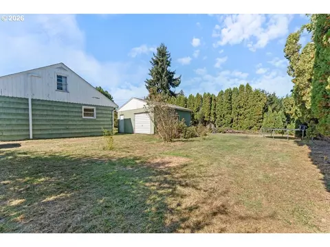 Exterior - 301 E 2nd St, Canby, OR 97013 photo 7 of 8
