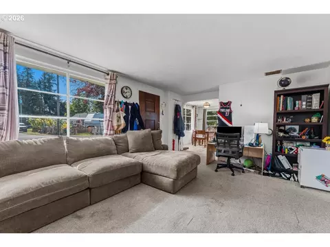 Living - 301 E 2nd St, Canby, OR 97013 photo 1 of 1
