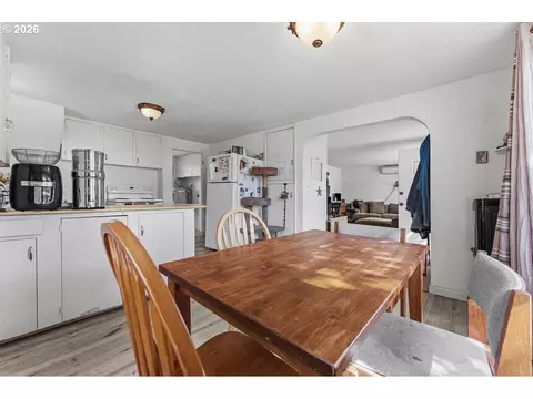 Dining - 301 E 2nd St, Canby, OR 97013 photo 1 of 4