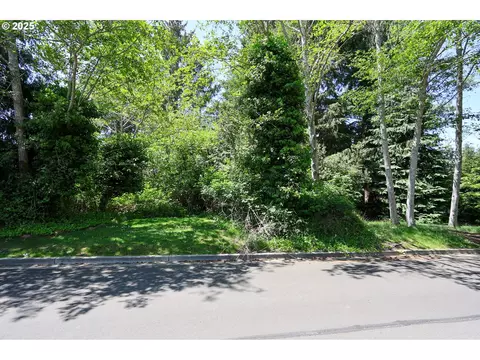 0 Seabreeze Ter, Coos Bay, OR 97420