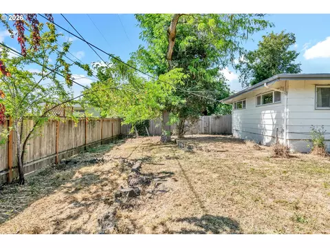 3420 Harris St, Eugene, OR 97405 photo 9