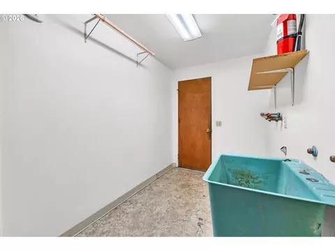 3420 Harris St, Eugene, OR 97405 photo 29
