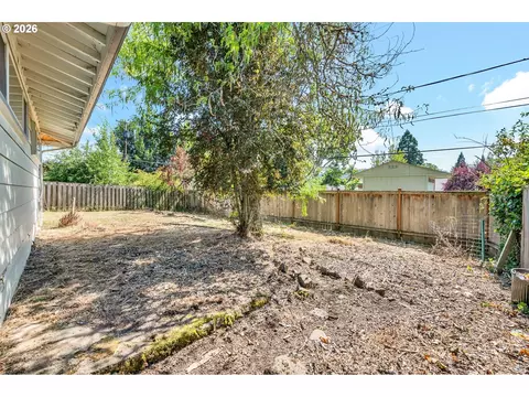 3420 Harris St, Eugene, OR 97405 photo 11