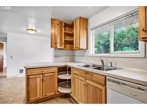 3420 Harris St, Eugene, OR 97405 photo 28