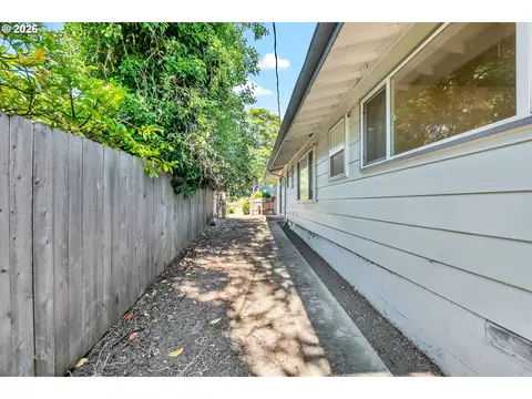 3420 Harris St, Eugene, OR 97405 photo 12