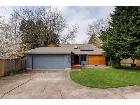 659 NE Joanne Ct, Hillsboro, OR 97124