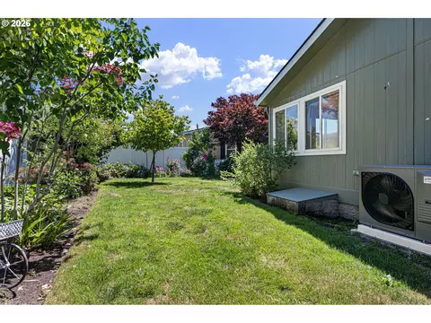 3220 Crescent Ave #82, Eugene, OR 97408 photo 42
