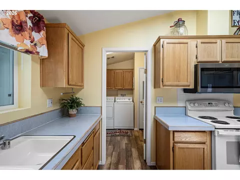 3220 Crescent Ave #82, Eugene, OR 97408 photo 12